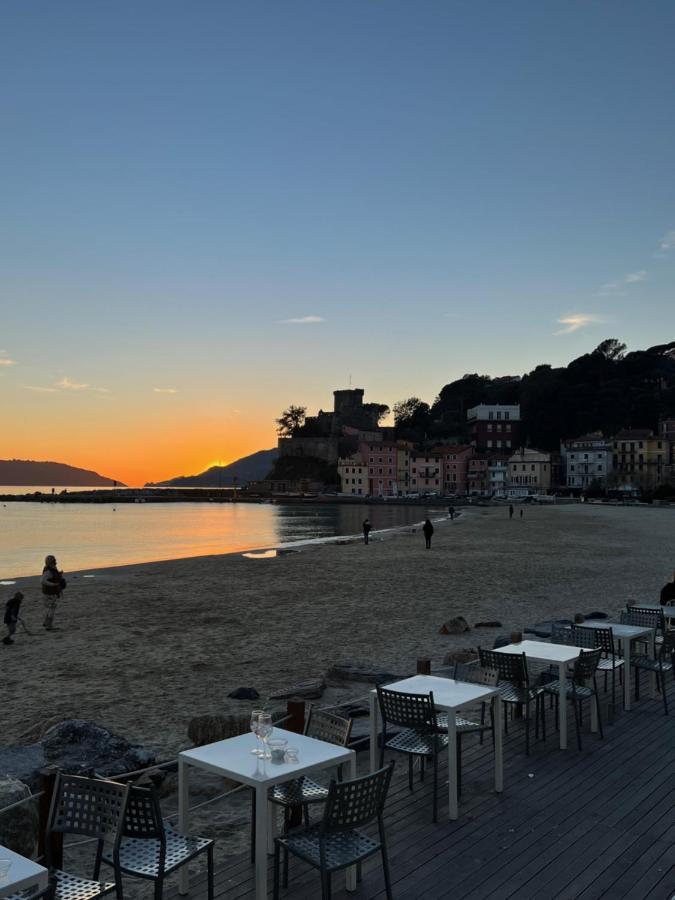 La Torretta A San Terenzo Hotel Lerici Exterior photo