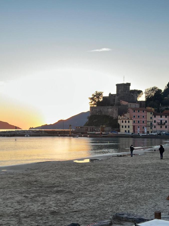 La Torretta A San Terenzo Hotel Lerici Exterior photo